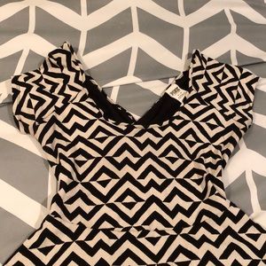 PINK MED, cream/black, short dress, EXCELLENT COND